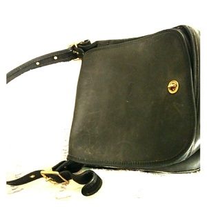 VINTAGE COACH black leather crossbody bag